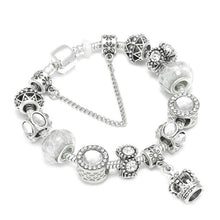 Load image into Gallery viewer, Queen Charm Bracelet