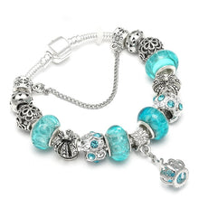 Load image into Gallery viewer, Queen Charm Bracelet