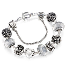 Load image into Gallery viewer, Queen Charm Bracelet