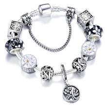 Load image into Gallery viewer, Clover Charm Bracelet